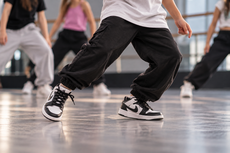 hip hop dance studio footwork